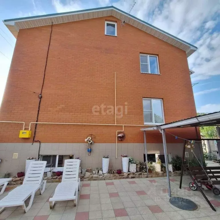 Дом в Краснодарский край, Ейск Полевая ул. (250 м) - Фото 1