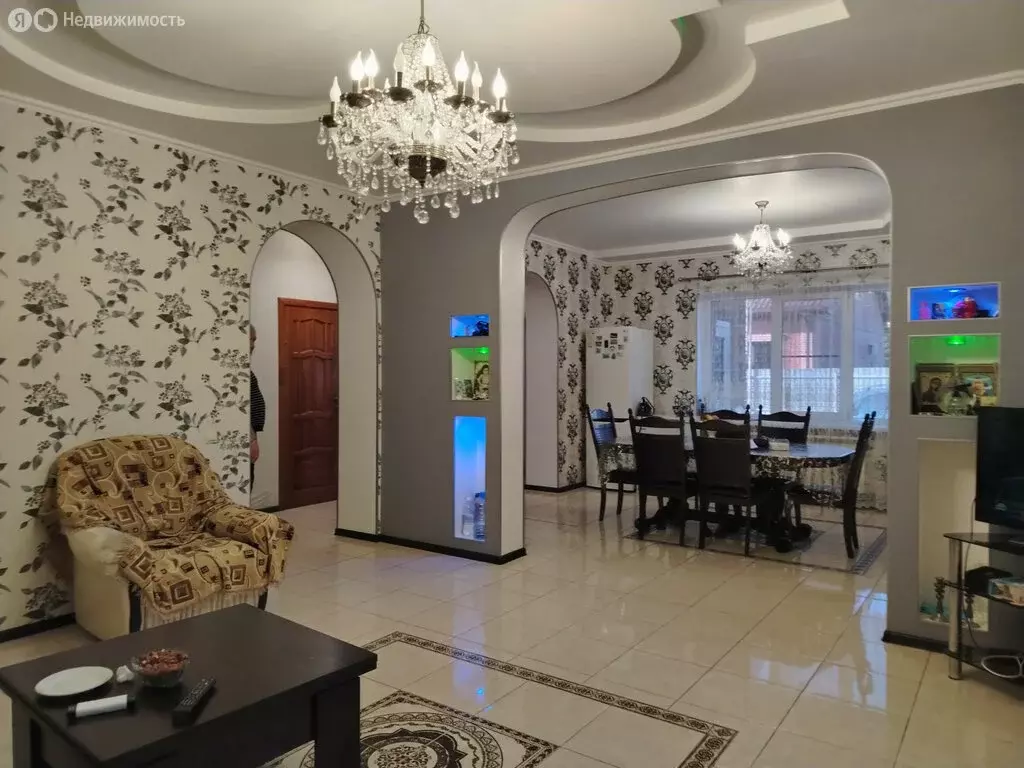 Дом в Ростовская область, Новочеркасск (200 м) - Фото 0