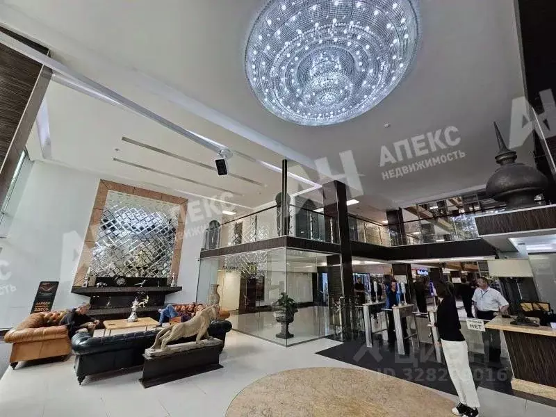 Помещение свободного назначения в Москва Верейская ул., 17 (559 м) - Фото 1