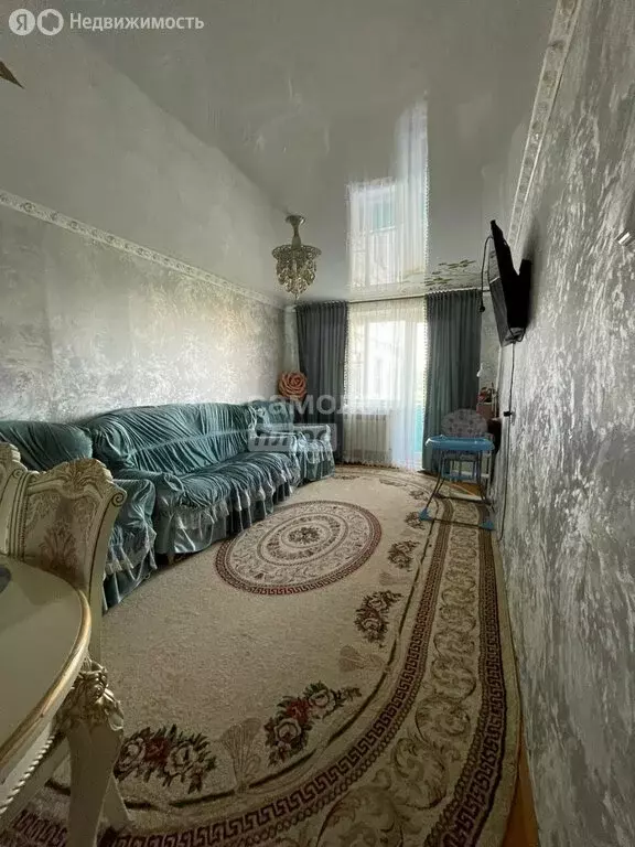 2-комнатная квартира: Кизилюрт, улица Гамзата Цадаса, 39А (55 м) - Фото 1