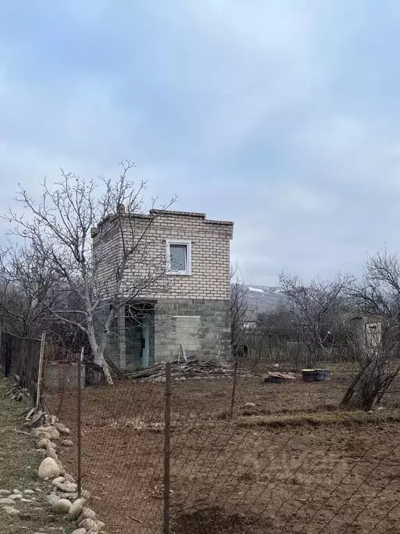 Дом в Карачаево-Черкесия, Карачаевский район, Правокубанский пгт ул. ... - Фото 1