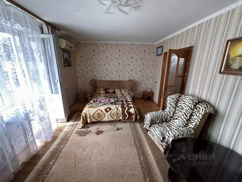 1-к кв. Крым, Феодосия пер. Шаумяна, 1 (40.0 м) - Фото 2