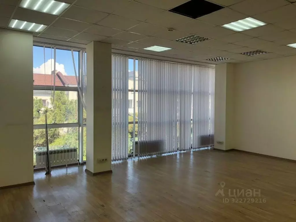 Офис в Краснодарский край, Новороссийск ул. Советов, 55 (93 м) - Фото 0
