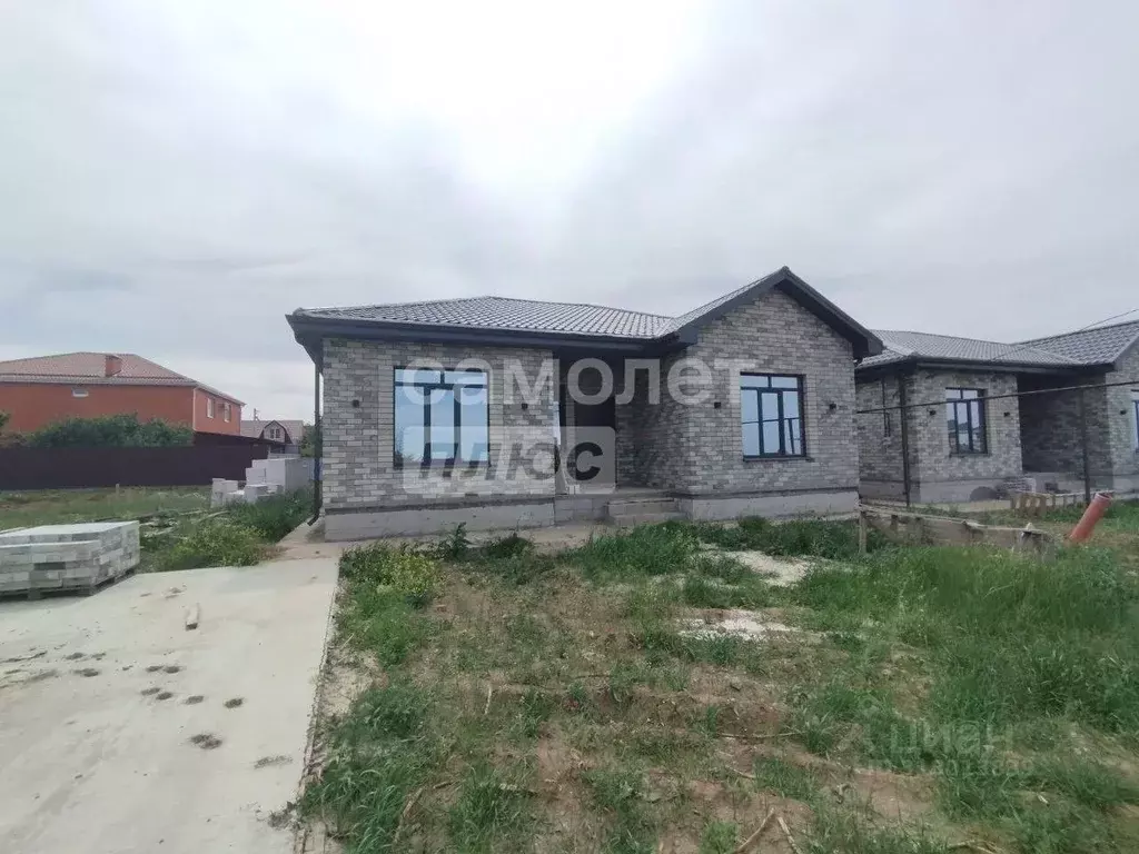 Дом в Ростовская область, Волгодонск Песчаная ул., 134 (103 м) - Фото 0