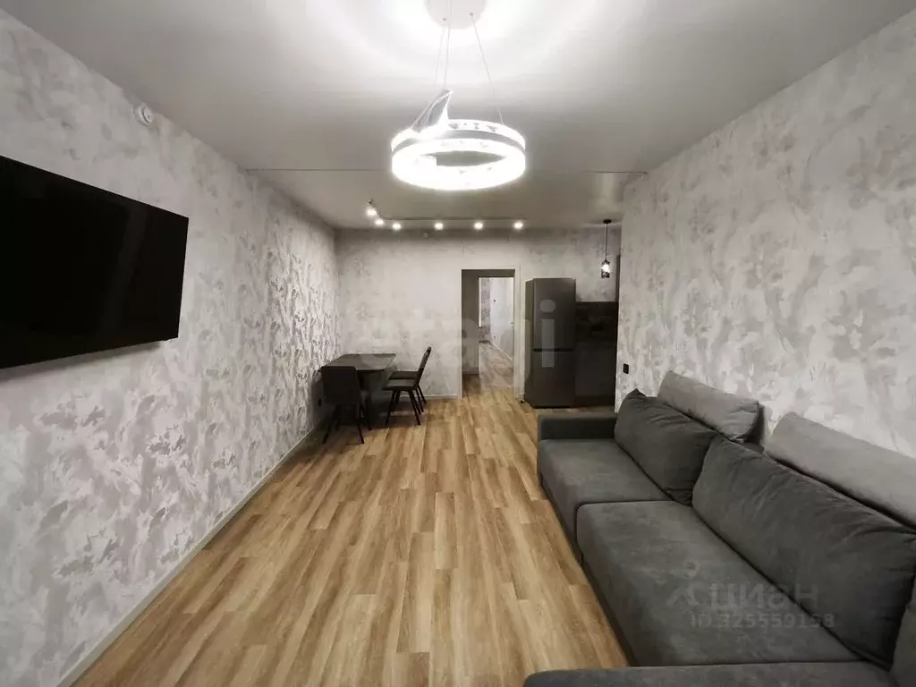 1-к кв. Тюменская область, Тюмень ул. 50 лет Октября, 63Г (61.2 м) - Фото 2