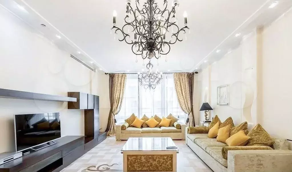 5-к. квартира, 220 м, 3/7 эт. - Фото 0