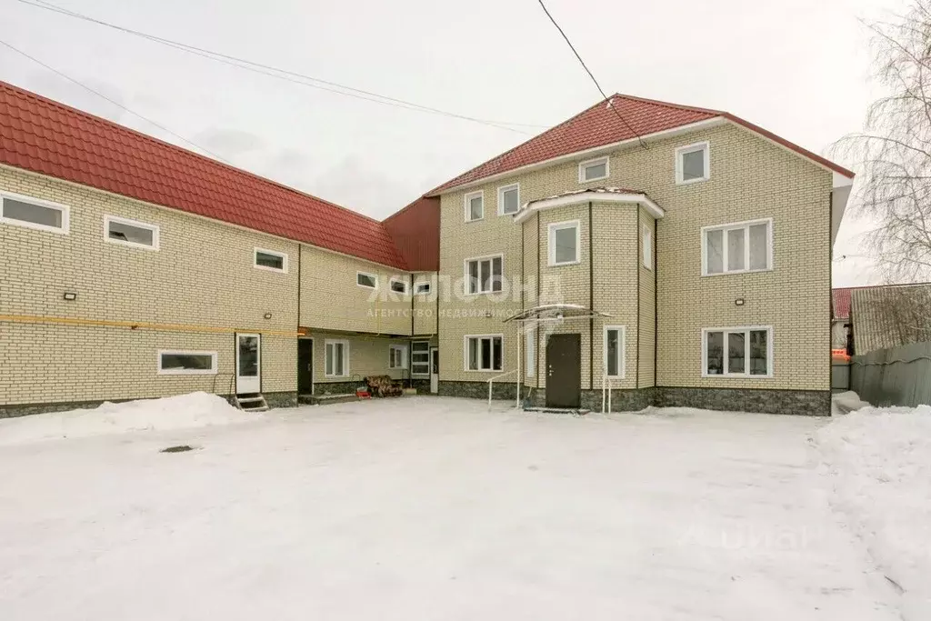 Помещение свободного назначения в Алтайский край, Барнаул ул. Есенина, ... - Фото 0