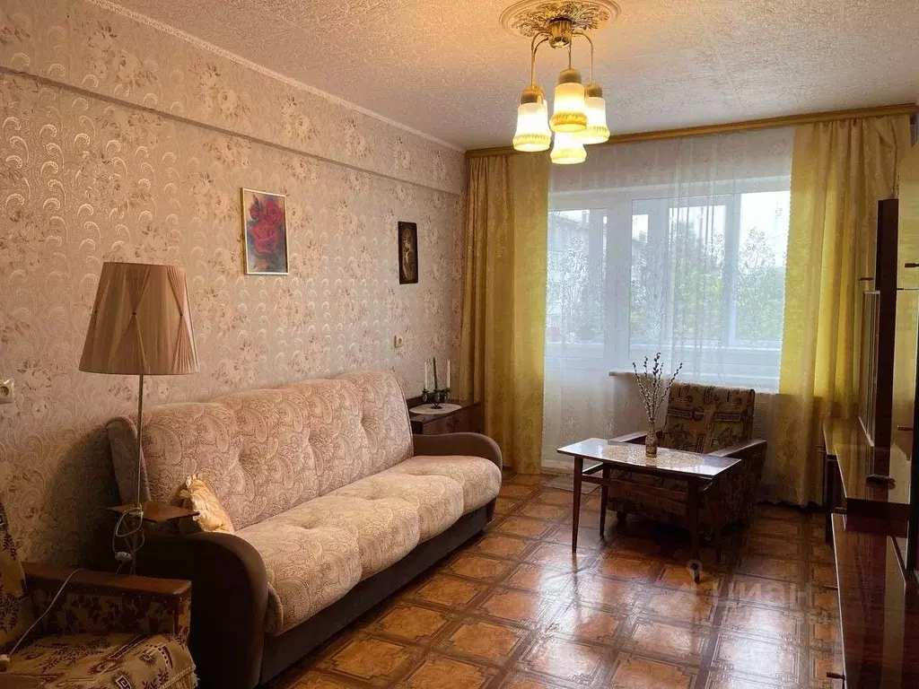 3-к кв. Омская область, Омск ул. Серова, 26а (58.8 м) - Фото 2