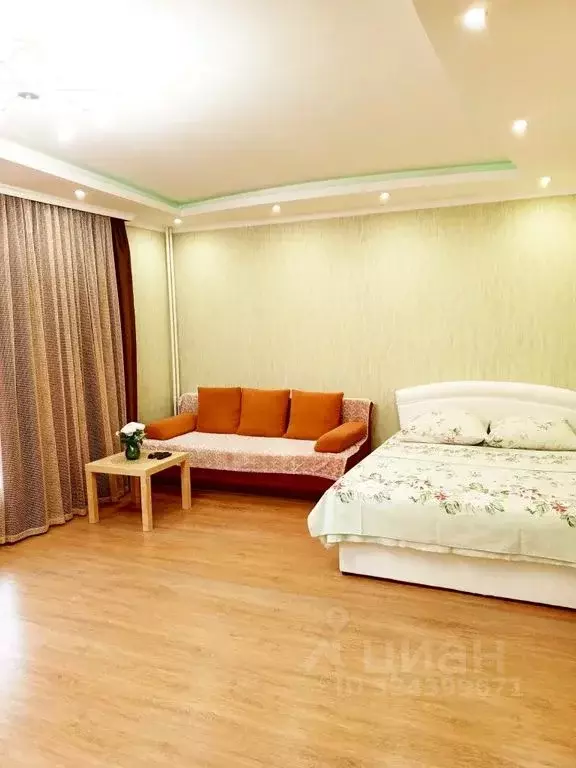 Студия Тюменская область, Тюмень ул. Василия Гольцова, 10 (50.0 м) - Фото 1