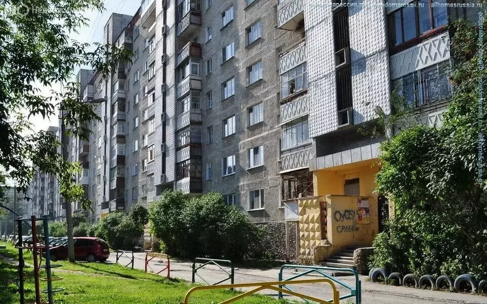 2-комнатная квартира: Екатеринбург, улица Уральских Рабочих, 14 (45 м) - Фото 0