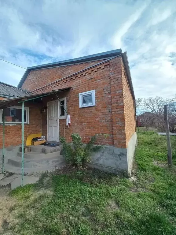 Дом в Краснодарский край, Новокубанск  (99 м) - Фото 2