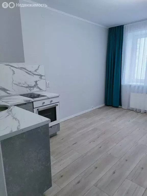 2-комнатная квартира: Тюмень, улица Республики, 204к10 (66.1 м) - Фото 1