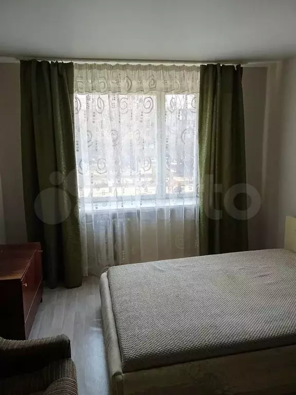Комната 18 м в 3-к., 2/5 эт. - Фото 1