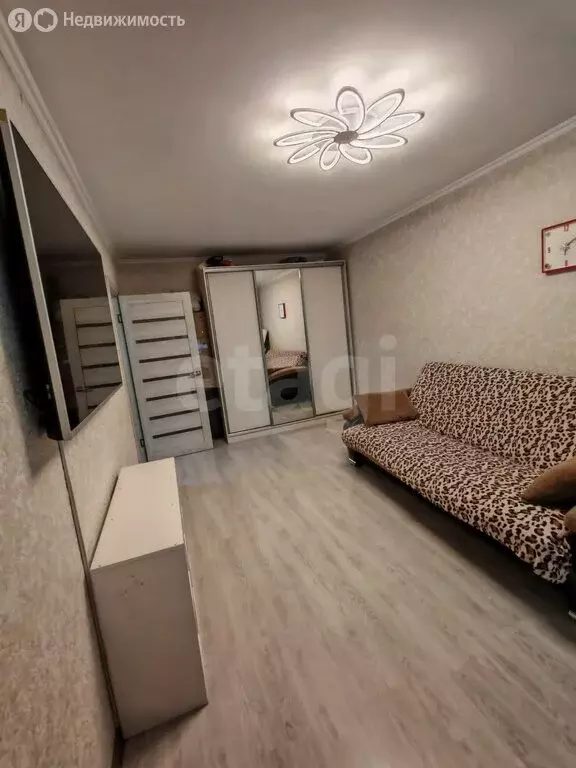 2-комнатная квартира: Оренбург, Салмышская улица, 5/2 (50 м) - Фото 1
