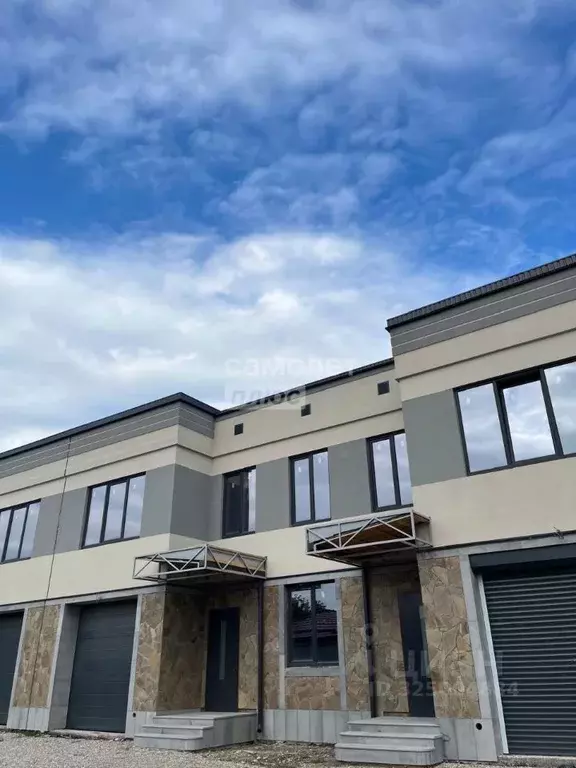 Таунхаус в Кабардино-Балкария, Нальчик ул. Мальбахова, 121 (190 м) - Фото 1