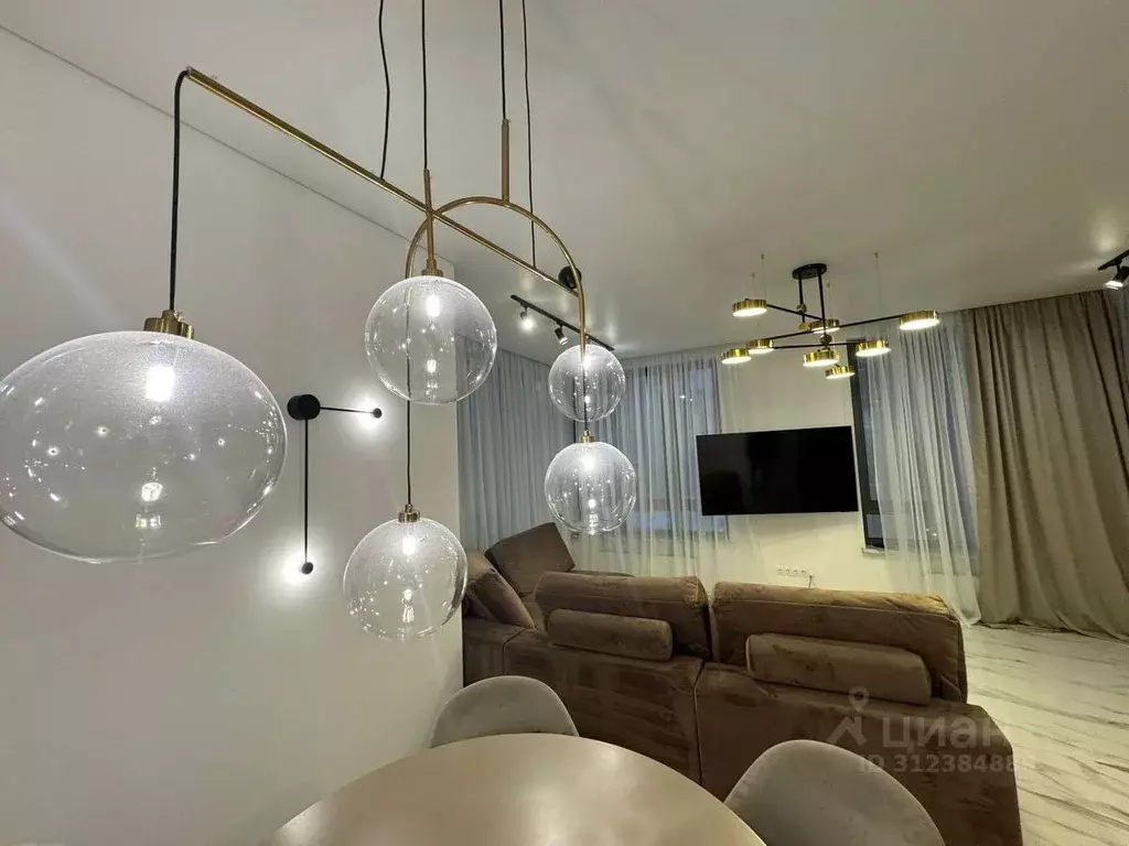 2-к кв. Татарстан, Казань ул. Алексея Козина, 2 (66.1 м) - Фото 1