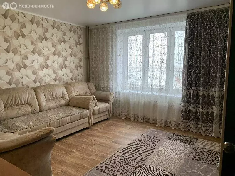 2-комнатная квартира: Тобольск, 15-й микрорайон, 33 (52 м) - Фото 1