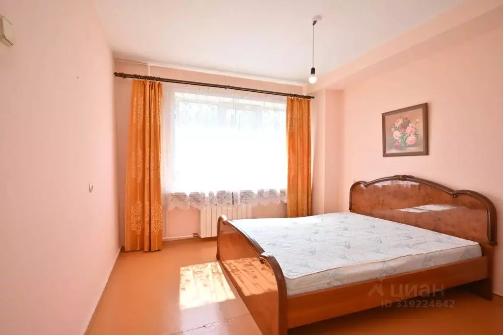 3-к кв. Красноярский край, Красноярск Кольцевая ул., 10б (57.1 м) - Фото 0