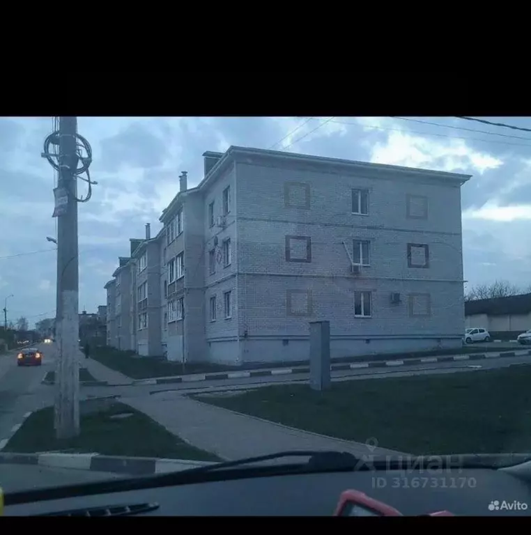 2-к кв. Белгородская область, Губкин ул. Победы, 32 (55.0 м) - Фото 0