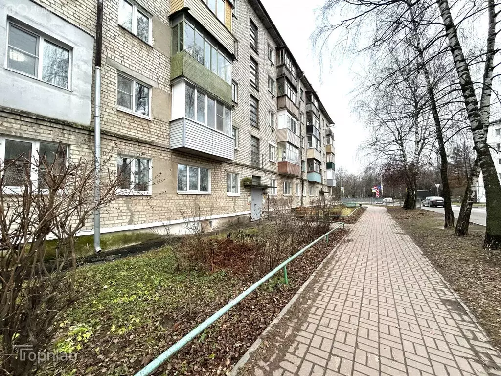 3-комнатная квартира: Кстово, улица Сутырина, 2 (42.4 м) - Фото 1