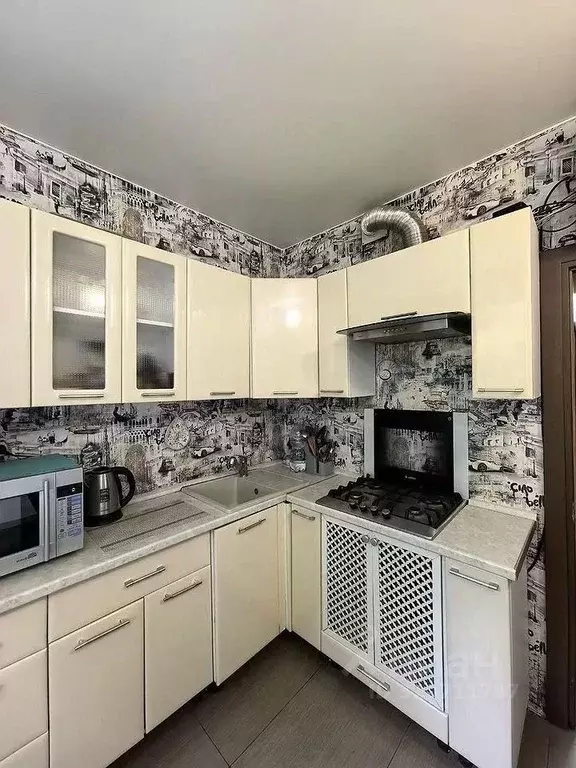 2-к кв. Москва ул. Генерала Антонова, 4К1 (45.0 м) - Фото 0