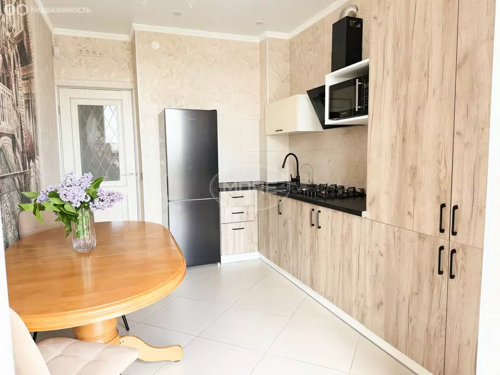 1-комнатная квартира: Калининград, Елизаветинская улица, 4 (36.6 м) - Фото 2