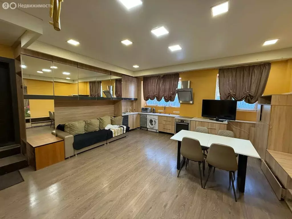 3-комнатная квартира: Норильск, улица Мира, 1А (61.7 м) - Фото 0