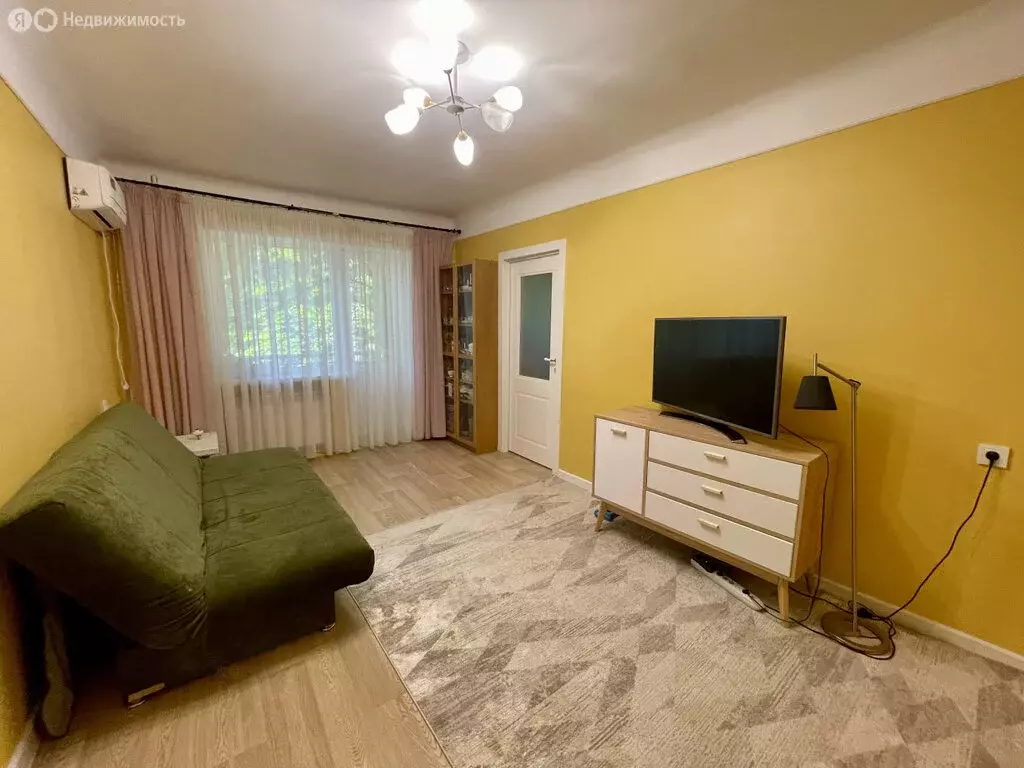 3-комнатная квартира: Ростов-на-Дону, проспект Стачки, 188/1 (56 м) - Фото 0