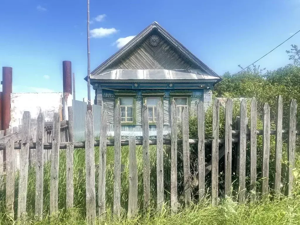 Дом в Ульяновская область, Сенгилеевский район, Тушнинское с/пос, с. ... - Фото 1