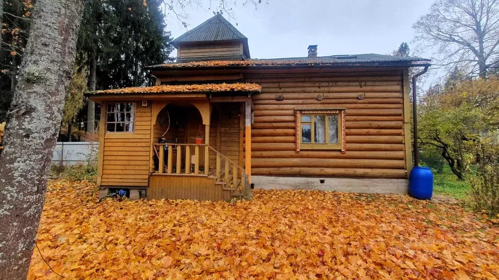 Дом в Ленинградская область, Гатчинский район, Вырица городской ... - Фото 0