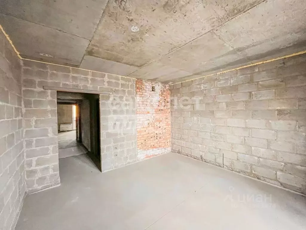 Студия Омская область, Омск ул. Б.Г. Шаронова, 27 (25.21 м) - Фото 2