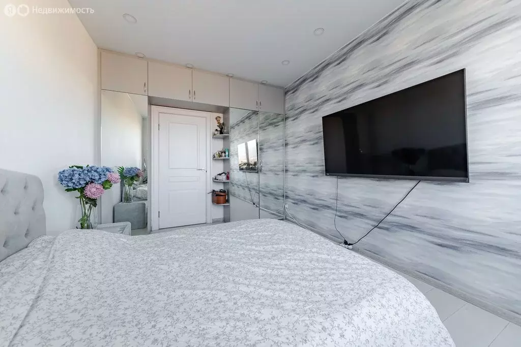 3-комнатная квартира: Санкт-Петербург, проспект Народного Ополчения, ... - Фото 0