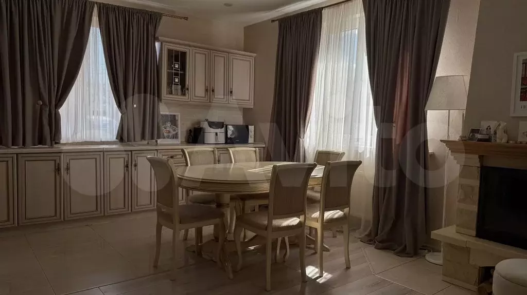 Дом 220 м на участке 8 сот. - Фото 0