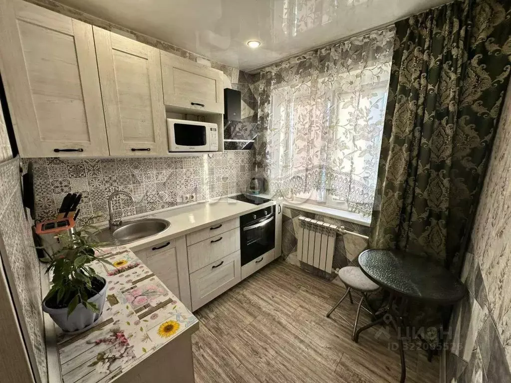 Квартира, 3 комнаты, 62 м - Фото 0