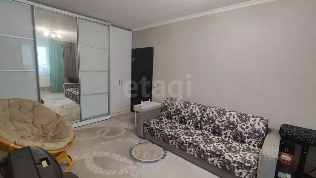 3-к кв. Ямало-Ненецкий АО, Новый Уренгой Тундровая ул., 8 (68.8 м) - Фото 1