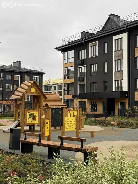 2-комнатная квартира: Тюмень, улица Игоря Комиссарова, 19 (50.1 м) - Фото 2