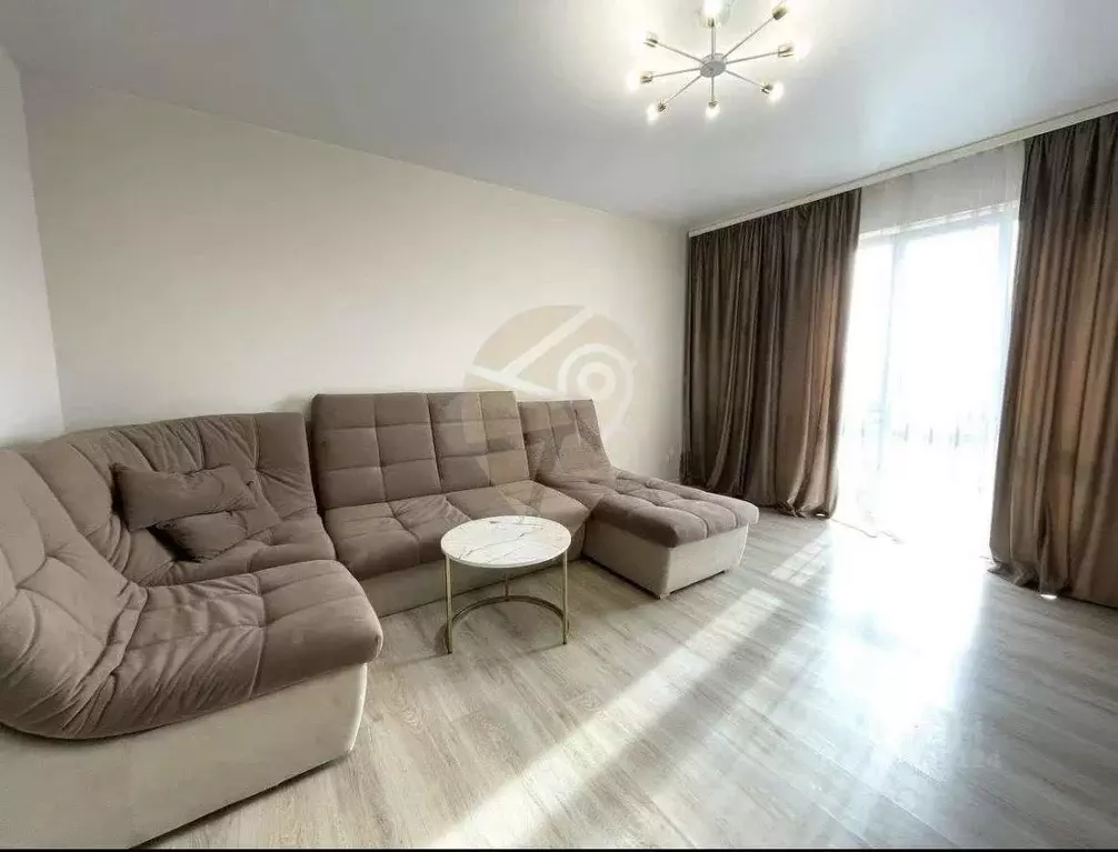 2-к кв. Белгородская область, Старый Оскол Макаренко мкр, 41А (58.7 м) - Фото 1