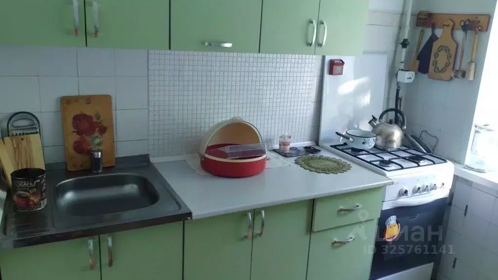 3-к кв. Омская область, Омск ул. Серова, 8Б (62.0 м) - Фото 1