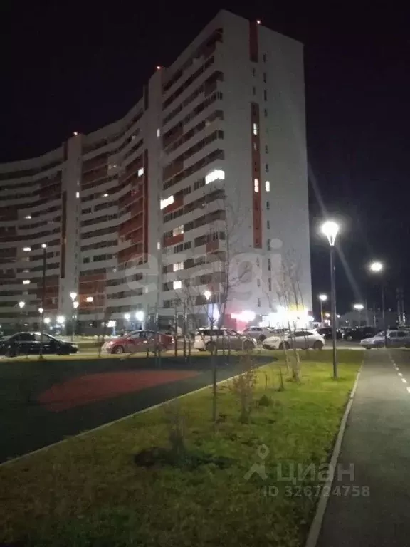 Студия Тюменская область, Тюмень ул. Новоселов, 113 (17.8 м) - Фото 1