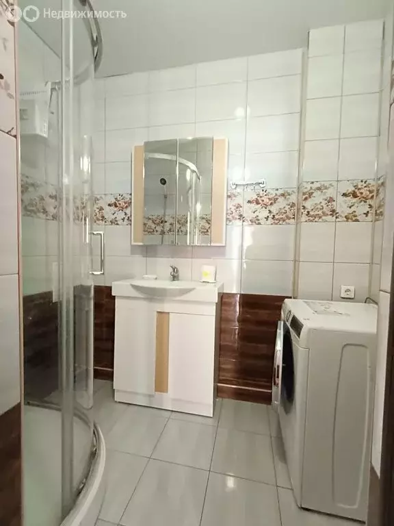 2-комнатная квартира: Анапа, улица Кирова, 1 (75 м) - Фото 0