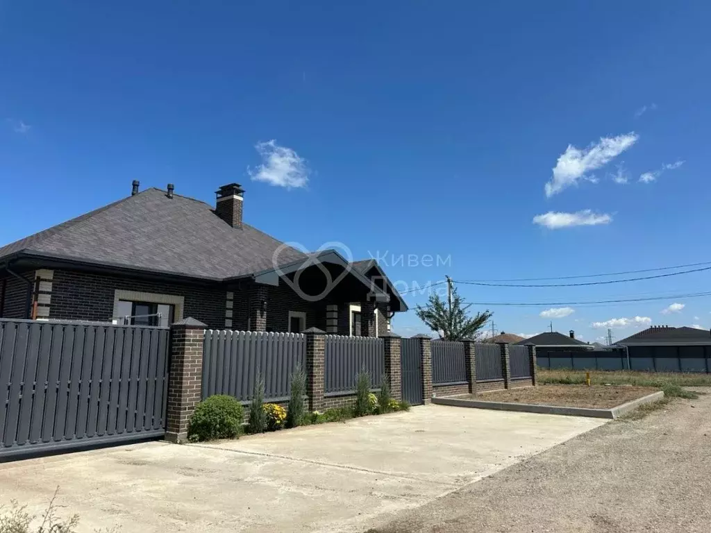 Дом в Волгоградская область, Краснослободск Среднеахтубинский район, ... - Фото 1