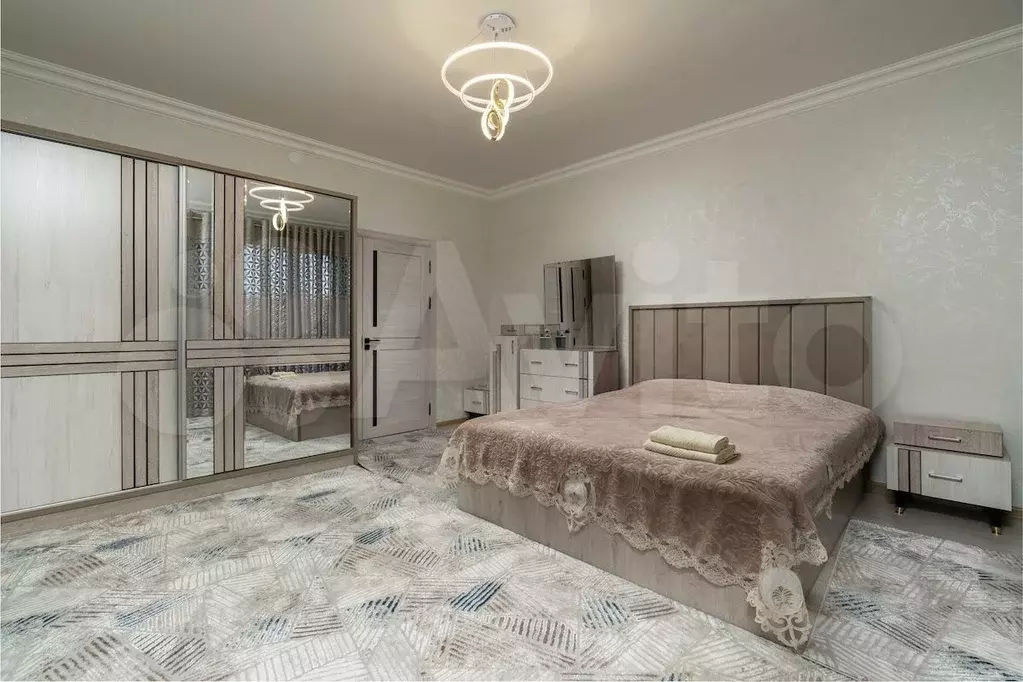 2-к. квартира, 60 м, 4/9 эт. - Фото 0