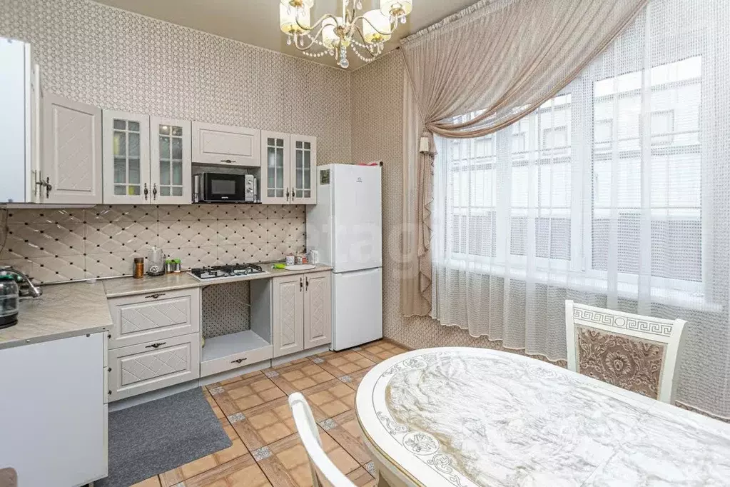 Дом в Новосибирская область, Искитим Базарная ул., 8 (240 м) - Фото 1