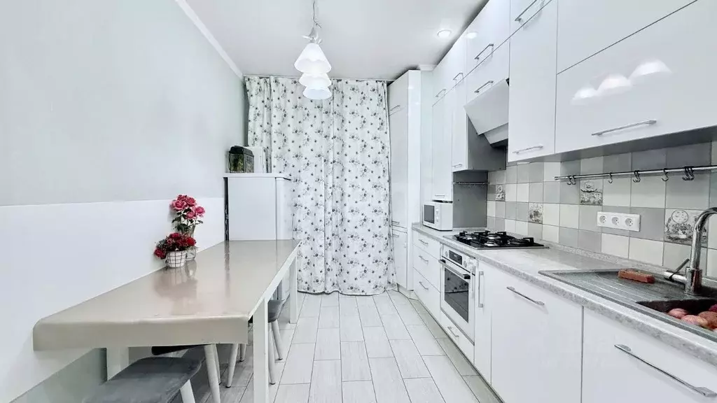 2-к кв. Татарстан, Казань Минская ул., 61 (52.0 м) - Фото 0