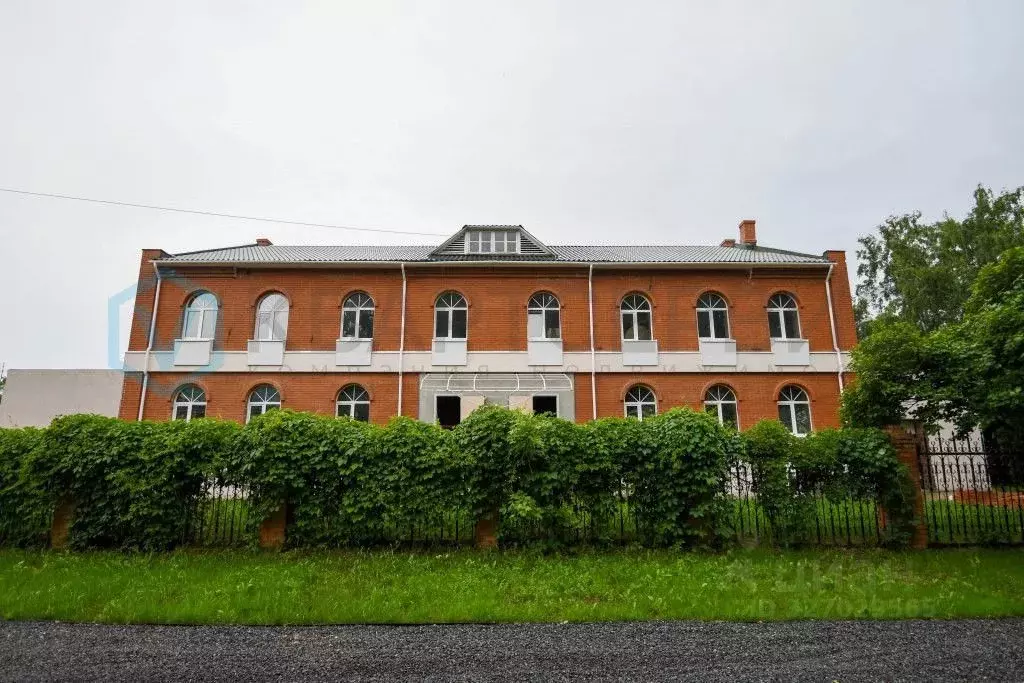 Коттедж в Омская область, Омск ул. 11-я Любинская, 52 (250 м) - Фото 1