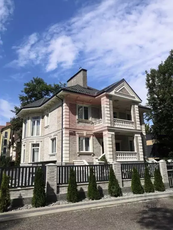 Дом в Калининградская область, Светлогорск ул. Рябиновая, 23 (400 м) - Фото 2