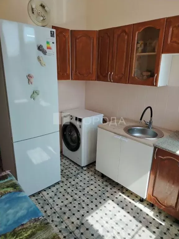 3-к кв. Кемеровская область, Новокузнецк Вокзальная ул., 33 (61.8 м) - Фото 0