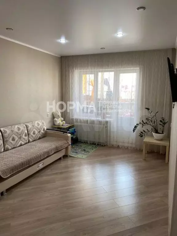 2-к. квартира, 60 м, 5/5 эт. - Фото 0