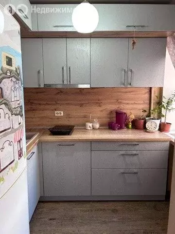 3-комнатная квартира: Челябинск, улица Дзержинского, 101 (46 м) - Фото 2