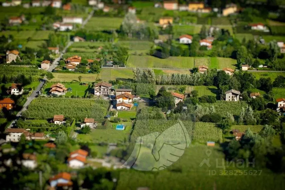 Участок в Краснодарский край, Динской район, Новотитаровская ст-ца ул. ... - Фото 1